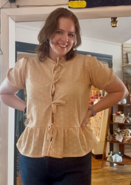 The Trendy Summer Tie Top: Master Summer Style with Our Bernette Dynamic Duo!