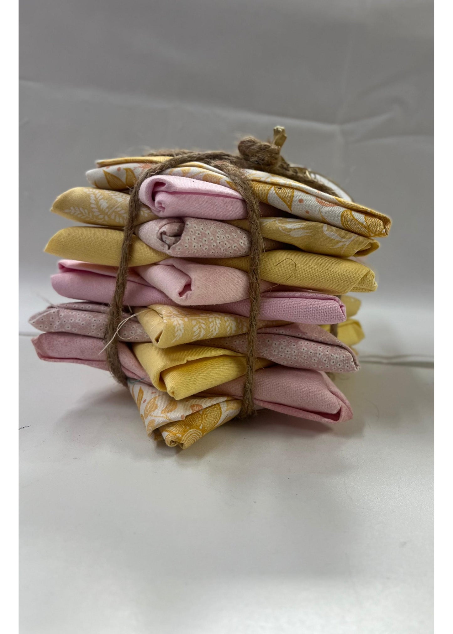 Curated Fat Quarter Bundle 15