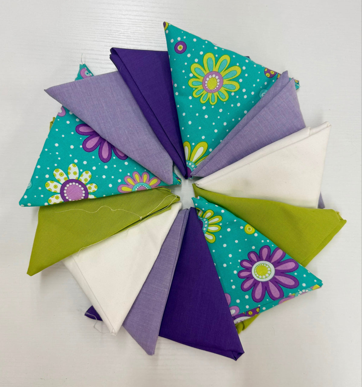 Pool Garden Flowers - Curated Fat Quarter Bundle