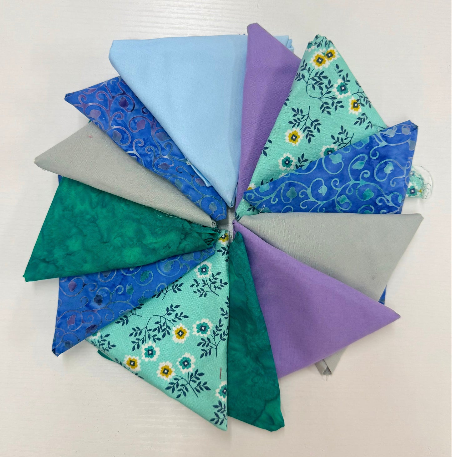 Summer Lake Flowers - Curated Fat Quarter Bundle
