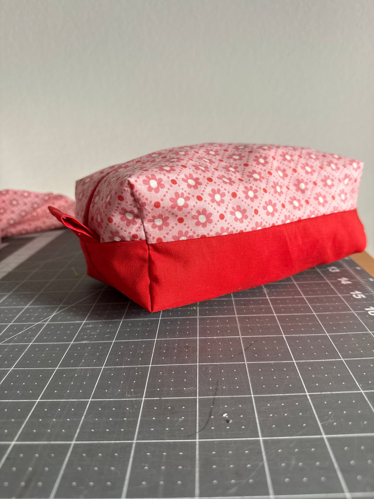 Galentine's Day Zipper Bag Class