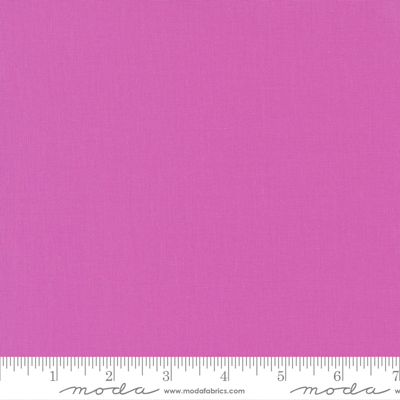 9900 384 Bella Solids          Carnation