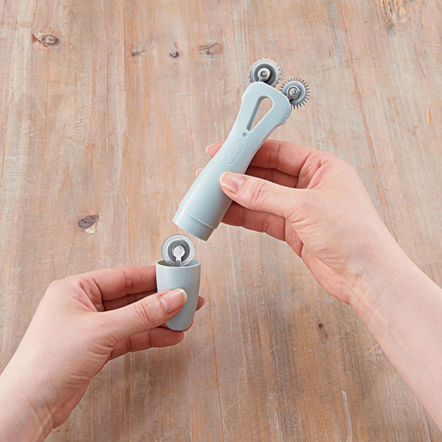 Clover Grip Fit Triple Tracing Wheel