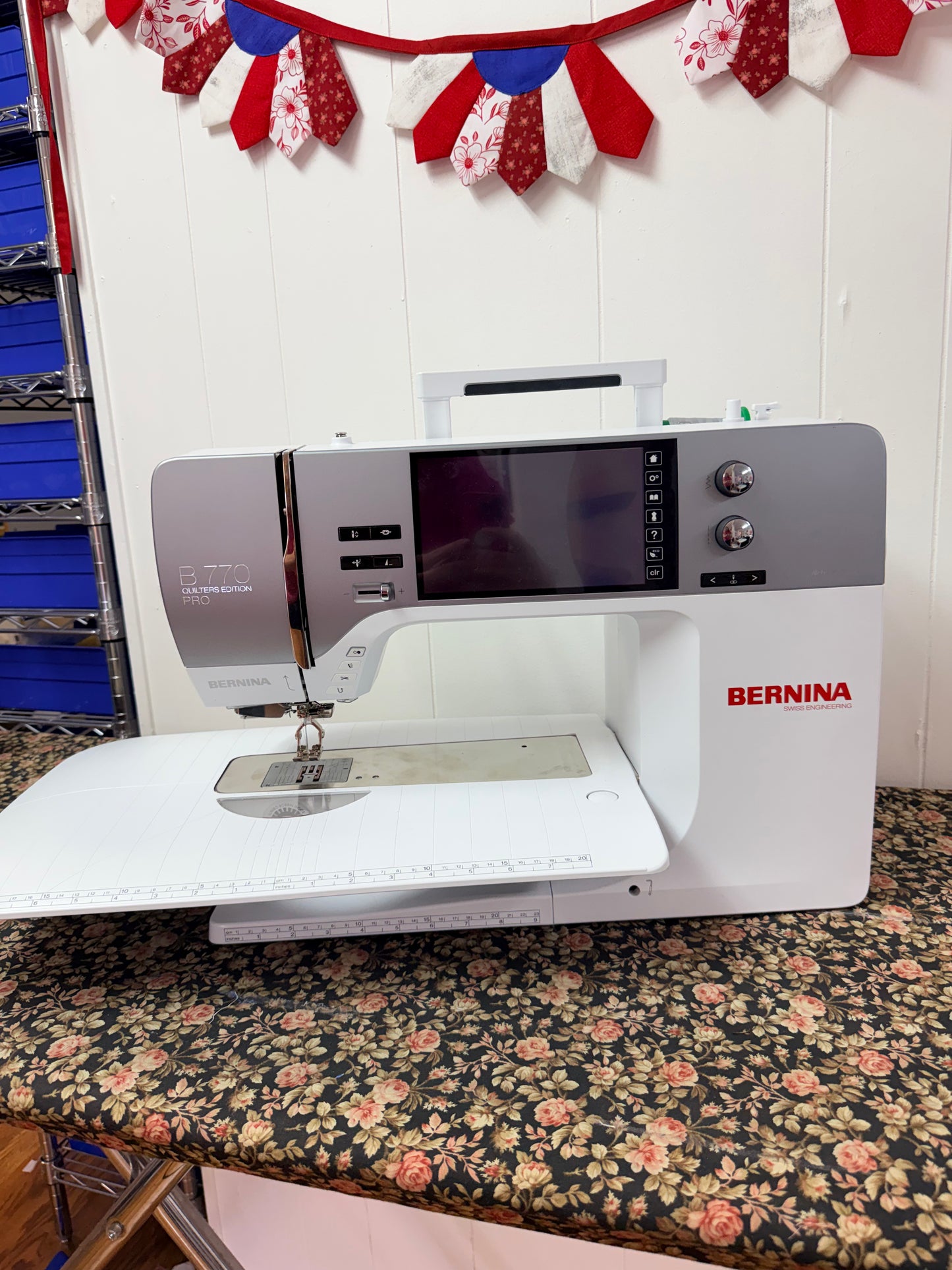 B770 PRO Quilter's Edition Floor Model