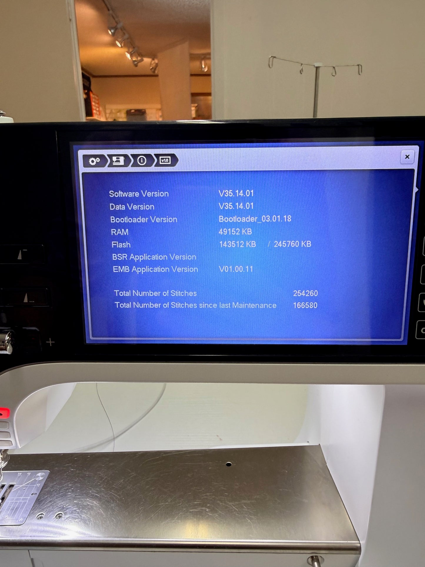 Pre-Loved Bernina 780