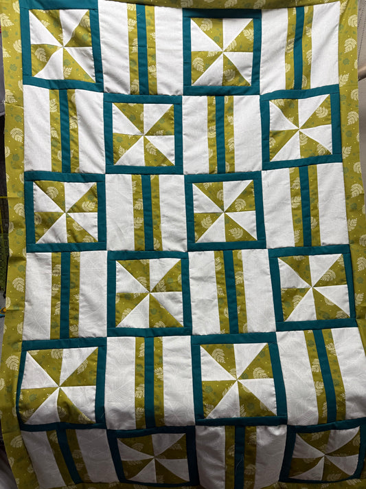 Garland Christmas Quilt Kit